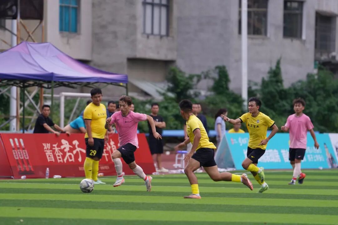 足总杯今夜再迎强敌,新疆广汇强势反弹,主帅态度:赛场秩序良好,心理建设被强调 足总杯今夜再迎强敌,新疆广汇强势反弹,主帅态度:赛场秩序良好,心理建设被强调